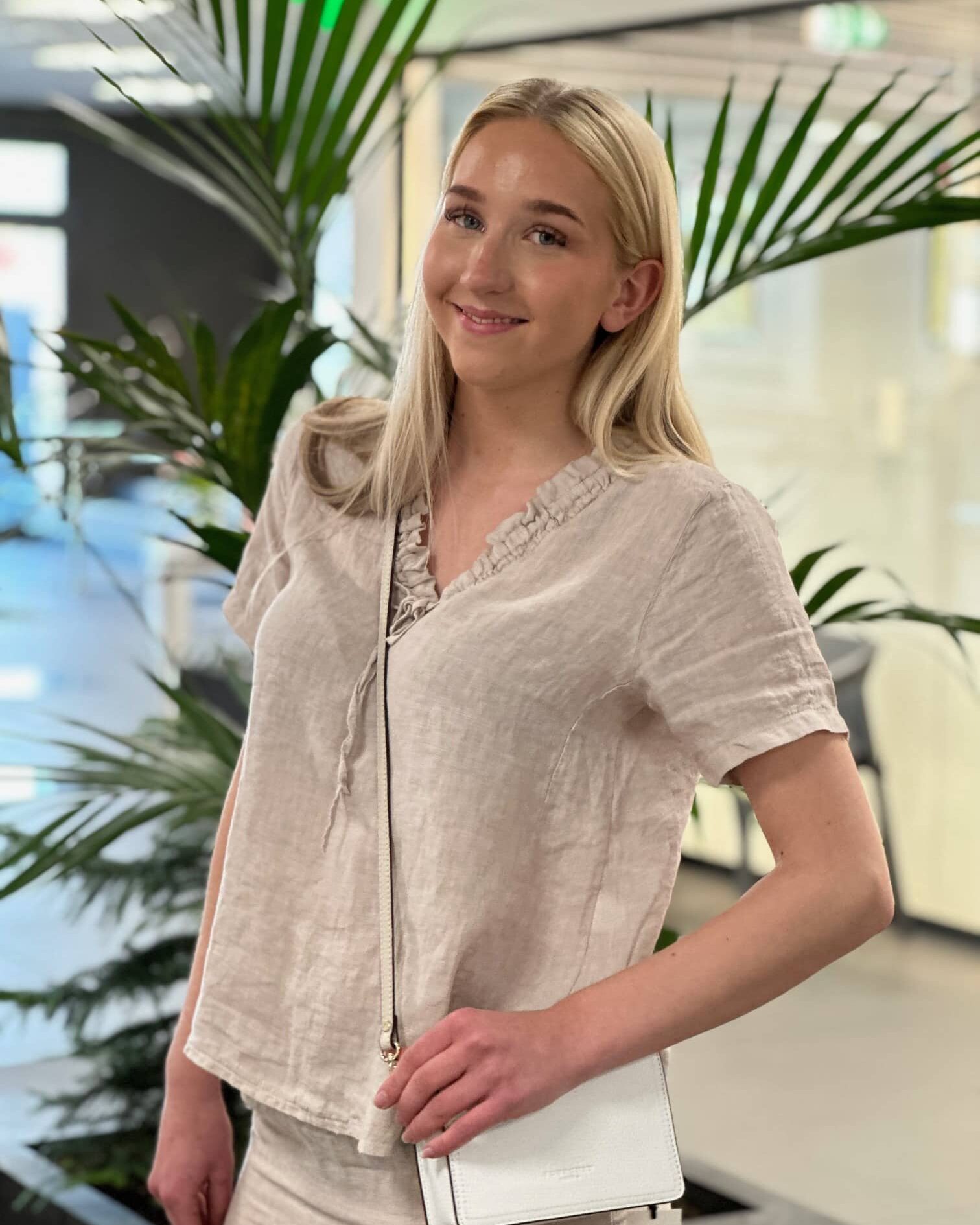 KLARA V-NECK